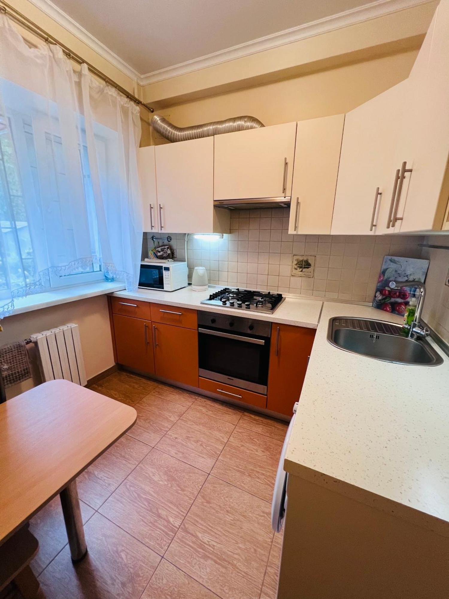 Apartment однокомнатная возле парка! *